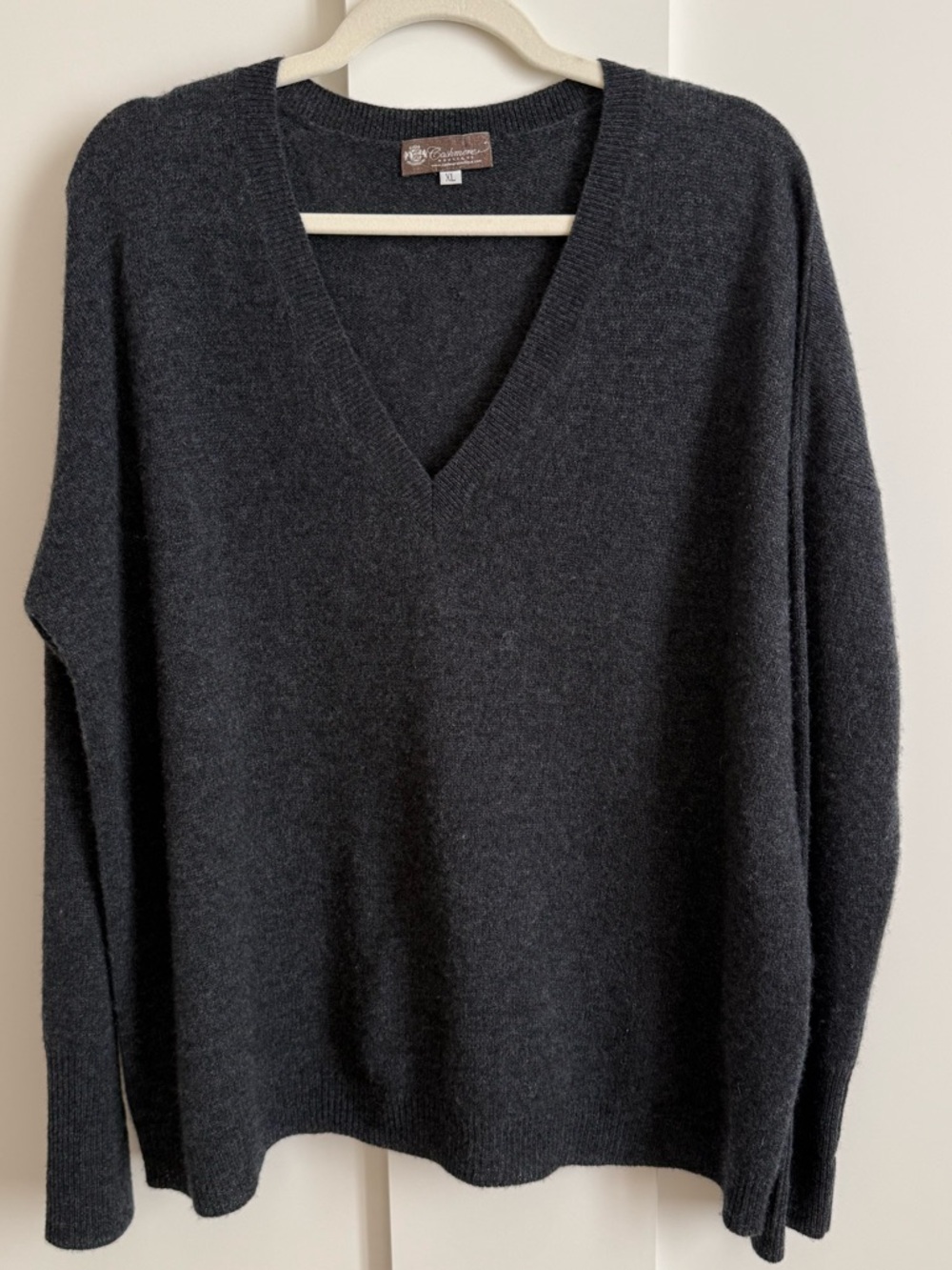 Cashmere Boutique Sweater Gray Heather V neck Soft Plush Luxury Classic Knit XL